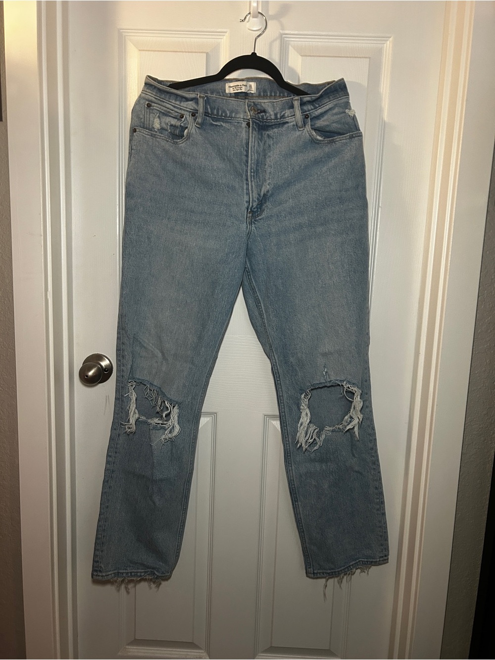 Abercrombie and Fitch 90’s Straight Ultra High Rise